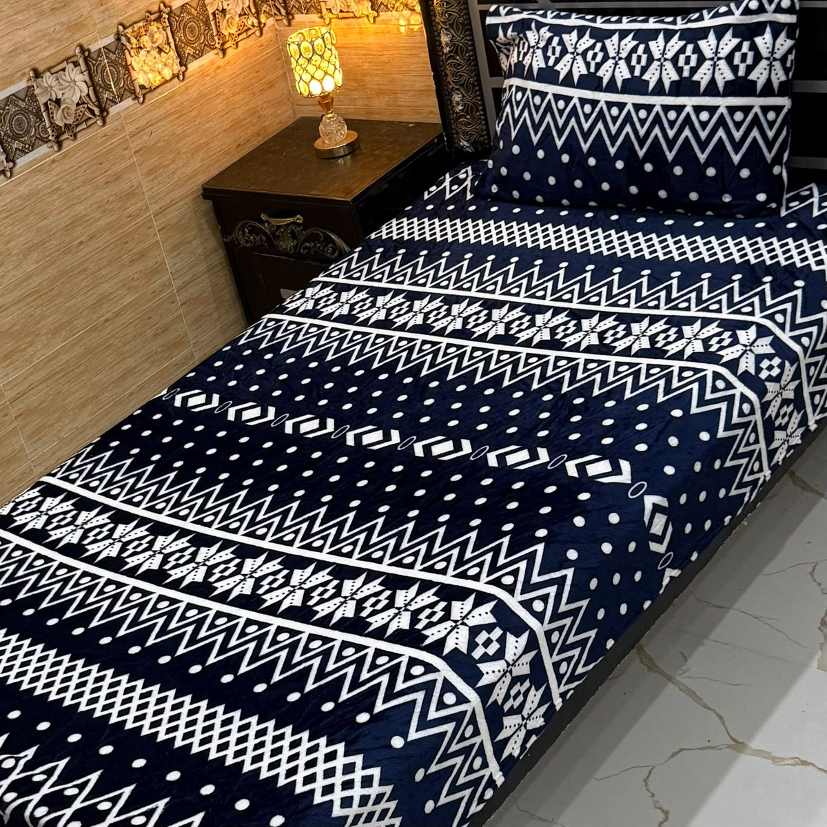 Premium Fleece Bedsheet Pair – Winter Collection