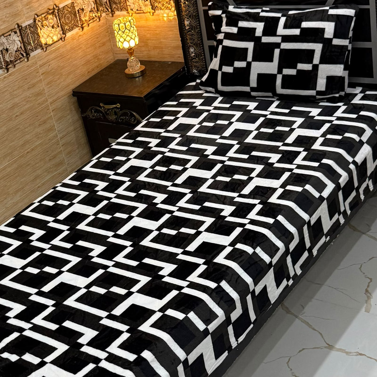 Premium Fleece Bedsheet Pair – Winter Collection