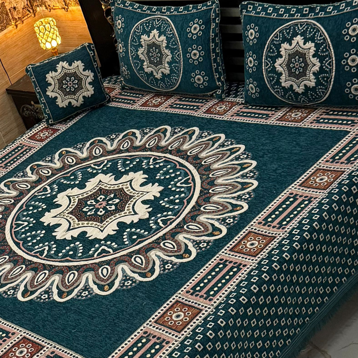 4 pc velvet jacquard bedsheet